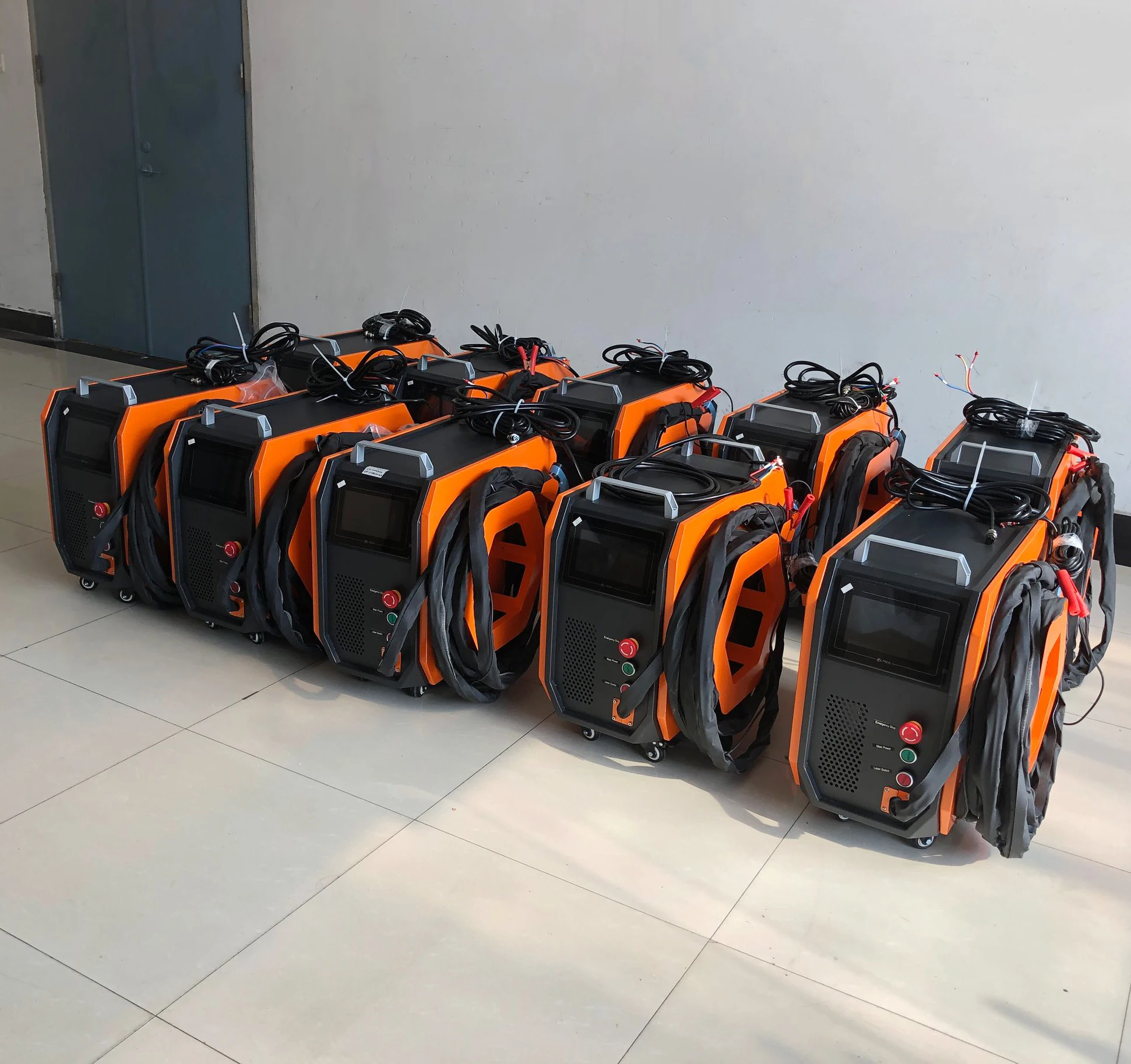 Easy to Operate 4 in 1 Welding Cutting and Cleaning Welder High Precision Handheld Fiber Welding Machine
