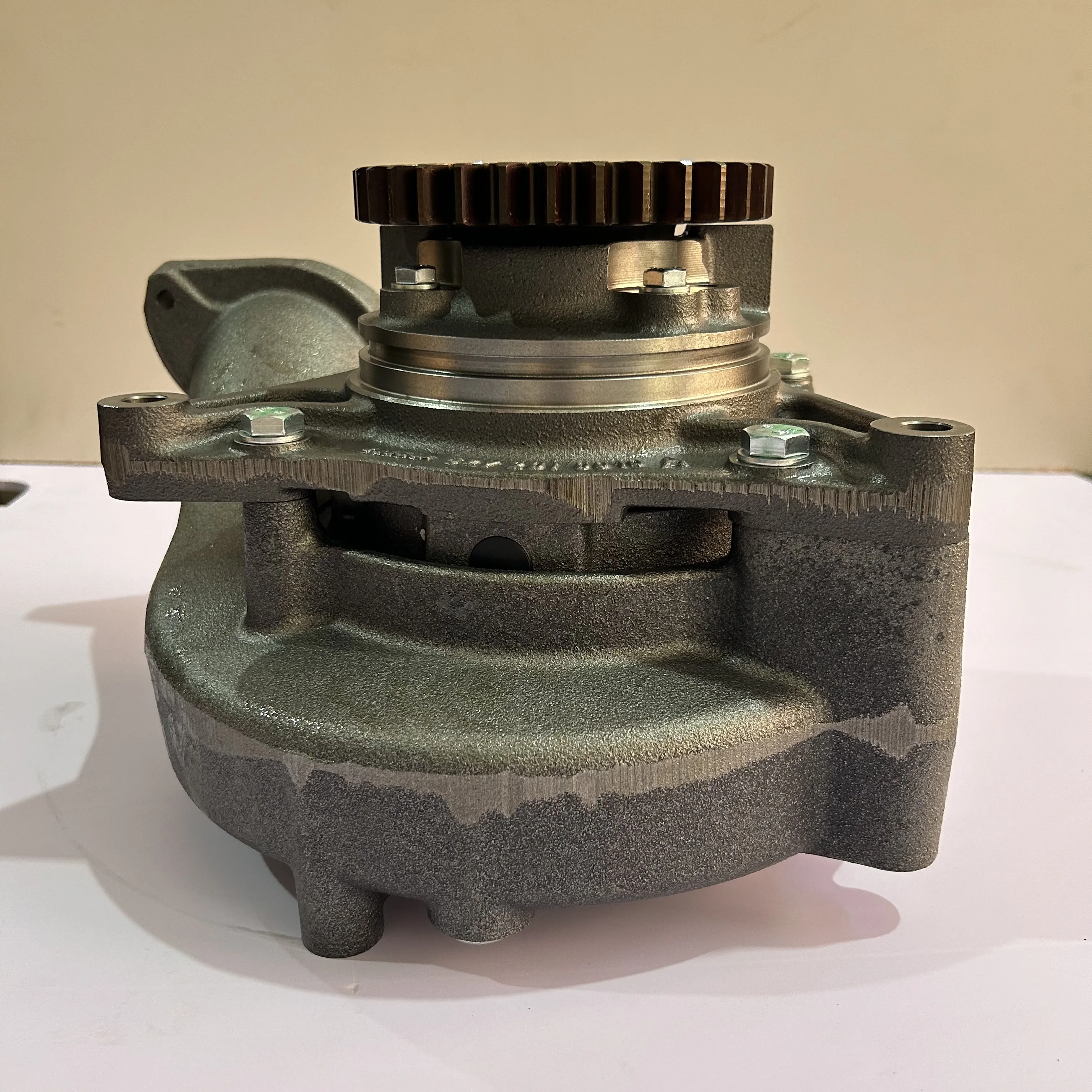Genuine And New Engine Parts Cooling Water Pump EX52620200193 For MTU 4000 Series Engine For Construction Machinery