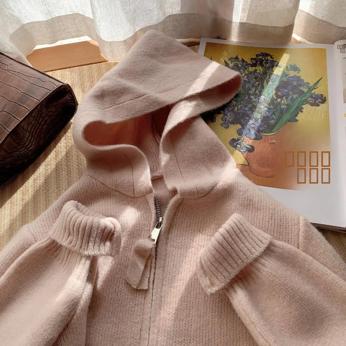 

Ele Simple Long Sve Вязаный свитер Кардиган Гладкая Мягкая Пухлая Текстура Пуговицы Деталь Sweet Sle круглый Neline Regula...