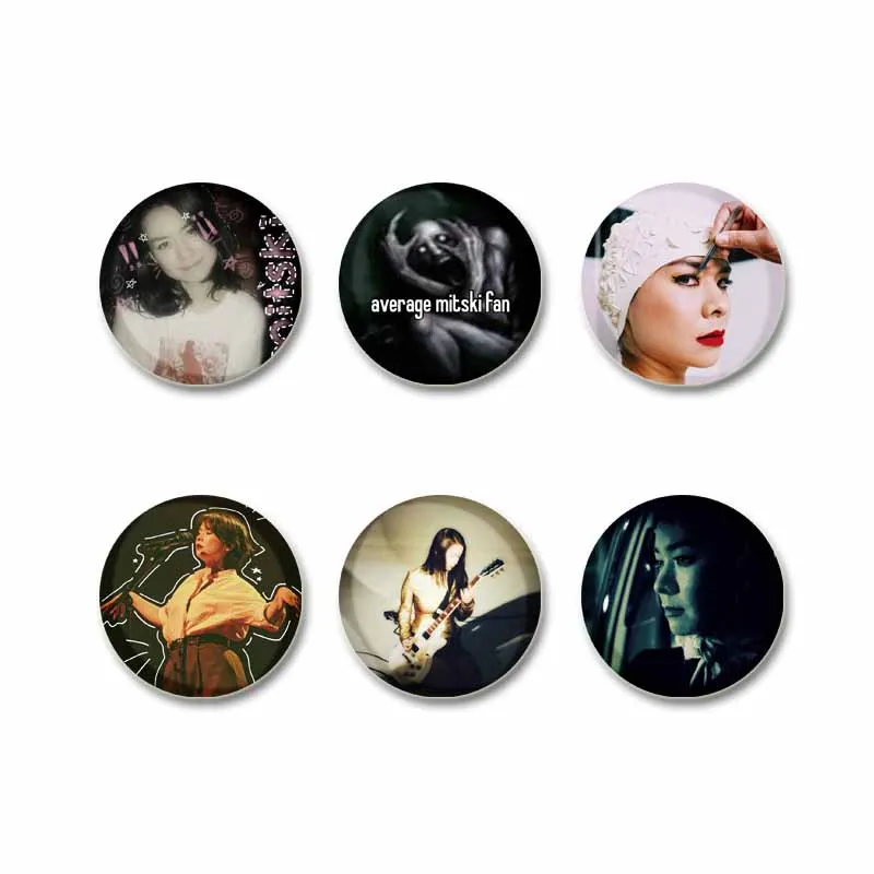 الإبداعية مضحك أنا أحب ميتسكي جولة بروش البوب المغني مجوهرات دبوس لحقيبة الملابس ديكور مخصص شارة التلبيب هدية للأطفال الأصدقاء