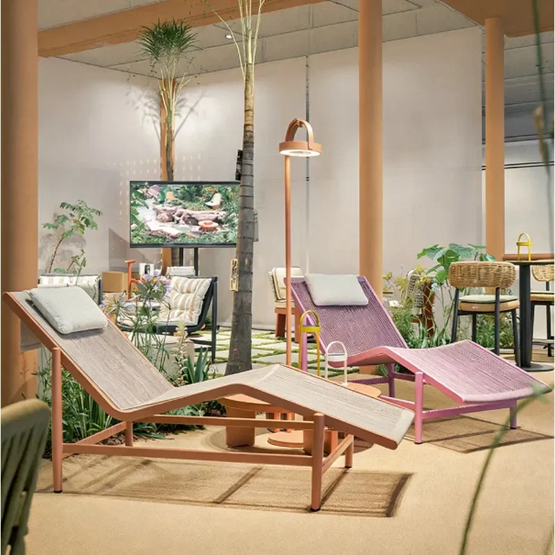 Wicker Outdoor Lounge Chair Rattan Sunbed for Poolside Beach Villa Balcony Patio Furniture Relaxing Recliner