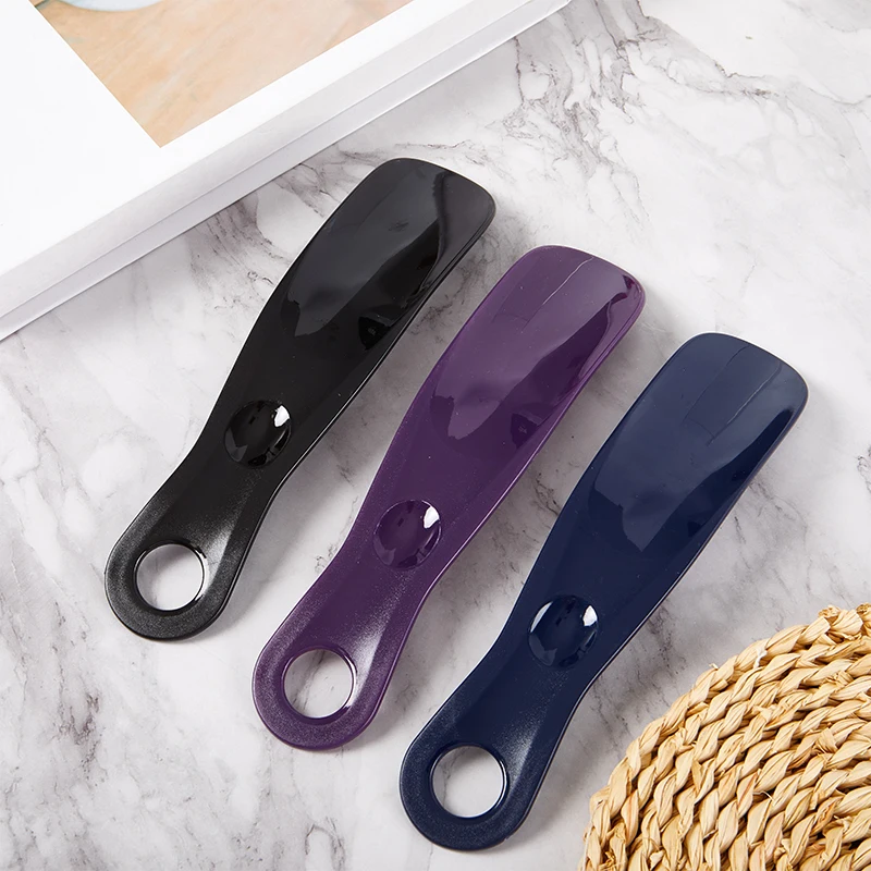 1PC Professional Shoehorn Plastic Shoe Horn Spoon Shape Shoehorn Shoe Lifter Tools Flexible Sturdy Slips Lazy Shoe Helper