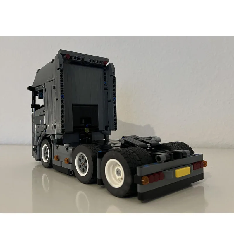 

MOC-89698 New Semi-Trailer Truck Building Block Model 1036Parts MOC Creative Toy for Boys, Children's Birthday and New Year Gift