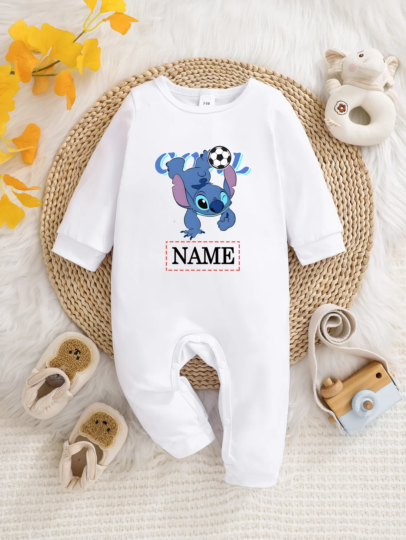 

Официально лицензированный детский комбинезон Disney Stitch с длинными рукавами, возможность нанесения имени, мягкая ткань и простой уход.