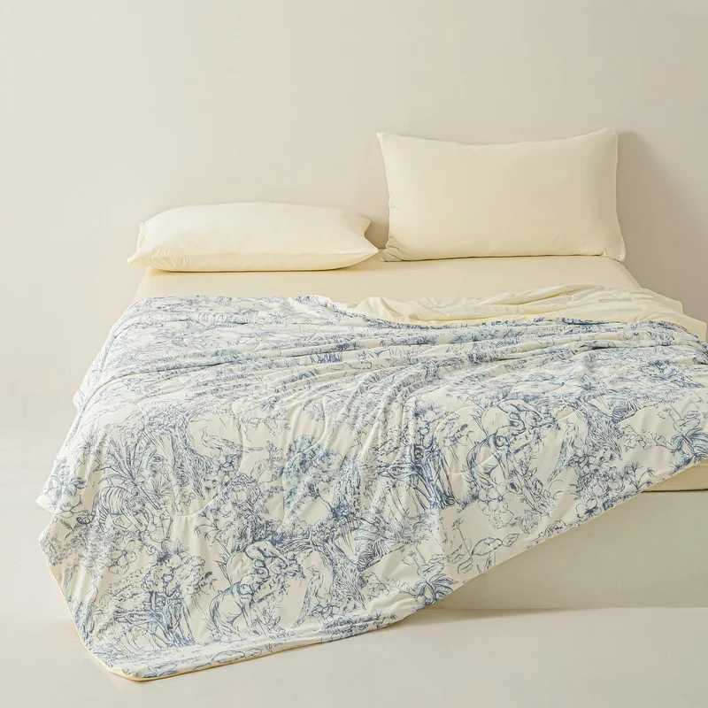 Luxury Satin Printed Quilted Cooling Quilt Thin Breathable Summer Air Conditioning Blanket Soft Antibacterial Soybean Comforter