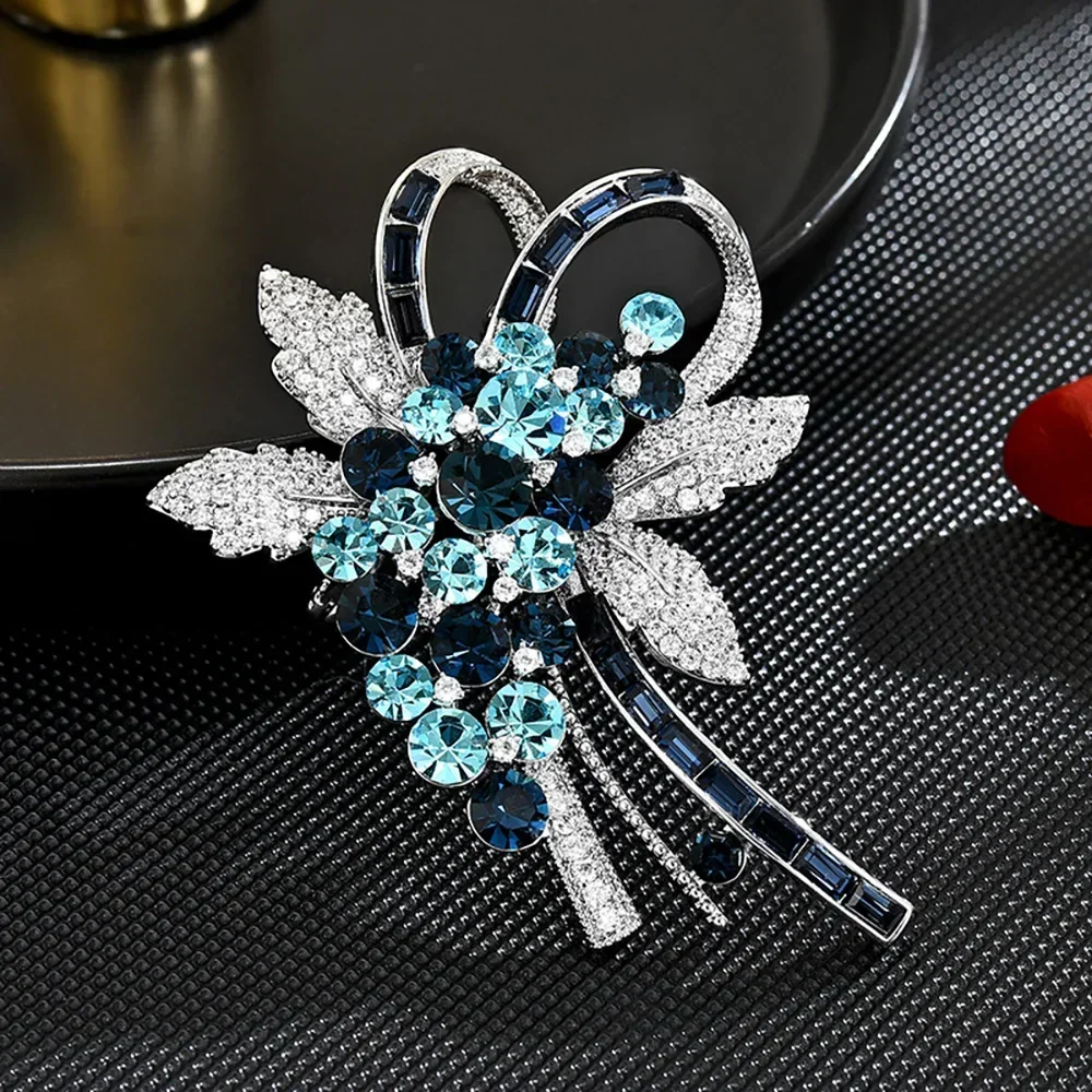 

Advanced Shiny Rhinestone Bow Brooch Flower Brooches for Women Brooch Simple Fashion Jewelry Wedding Pin Corsage Accessories