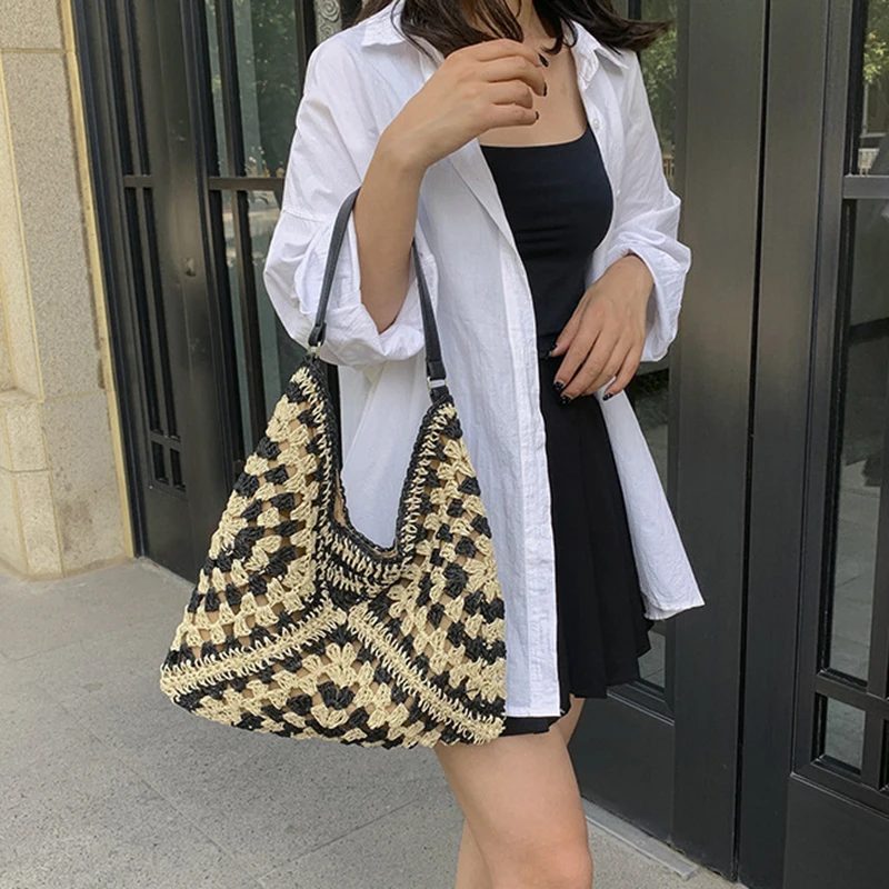 Popular Women's Woven Straw Shoulder Bag Medium Size Handbag With Handle For Beach Vacation