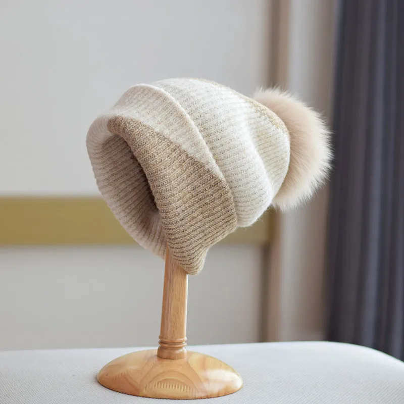 

Fox fur raccoon fur ball autumn and winter versatile color blocked sheep knitted hat warm pile hat show off small face