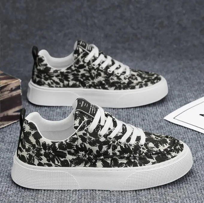 

Men's Lightweight Breathable Casual Sneakers Fashionable Wear-Resistant Canvas Shoes Comfortable New Sneakers