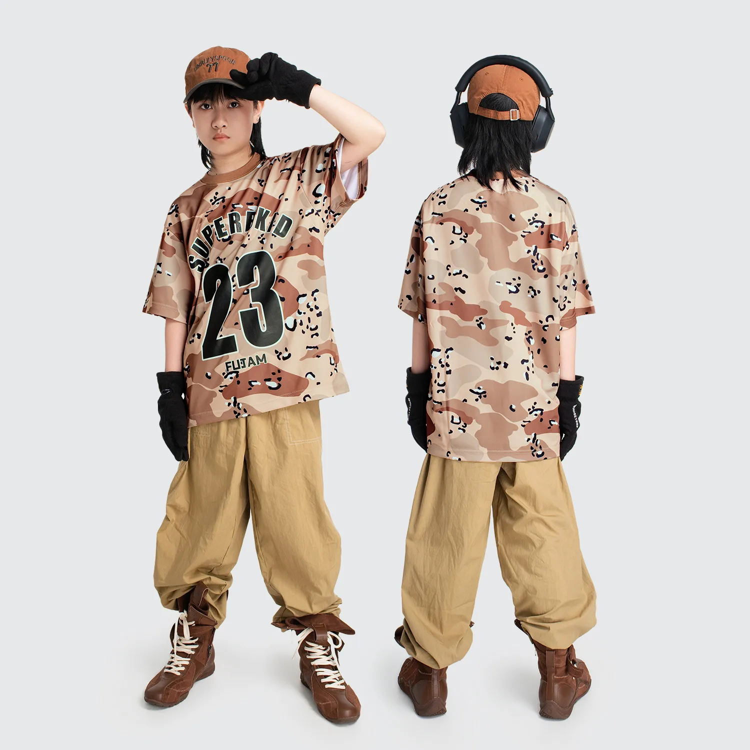 

Новинка 2026 года: сценические костюмы для джазовых танцев для мальчиков, камуфляжный топ и брюки цвета хаки, уличная одежда для девочек, одежда в стиле хип-хоп DQS22708