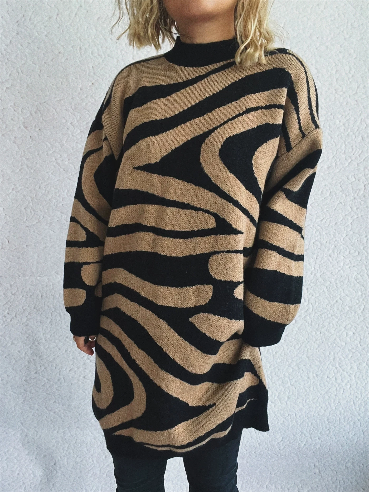 

Autumn and winter new knitted zebra print long style elegant and fashionable pullover sweater round neck casual loose sweater