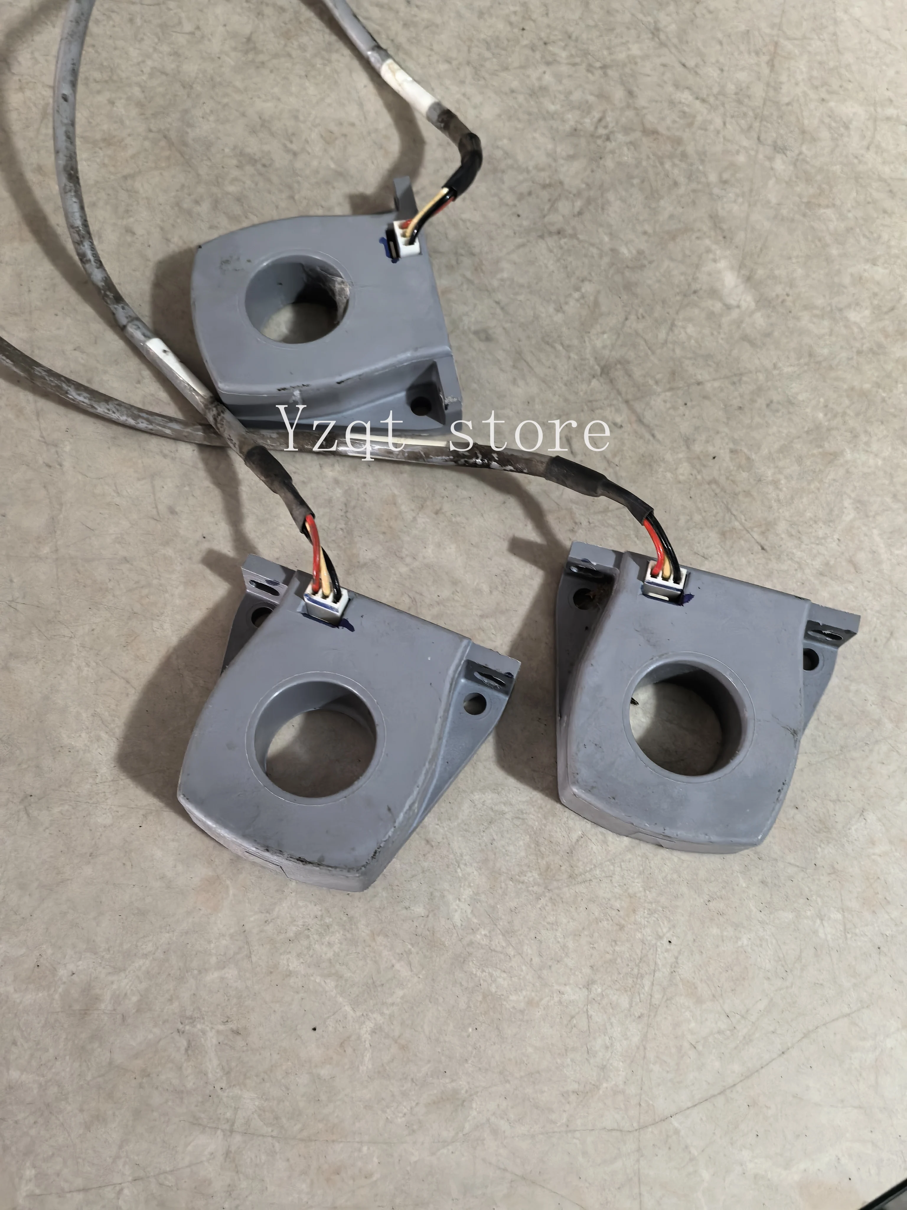 Inverter Hall Sensor Current Transformer CSNS300M-500 Disassembly Second-hand