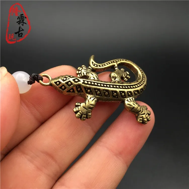 Copper lizard, brass micro carved animal pendant, copper keychain package, hanging copper pendant