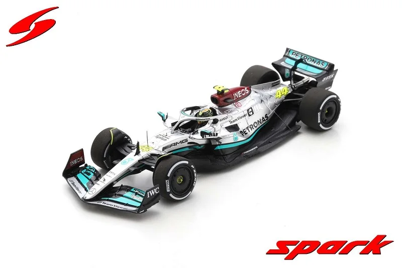 

Spark 1:43 2022 F1 MB Petronas F1 W13 E Performance NO44 L.Hamilton 300TH French Resin Model Car