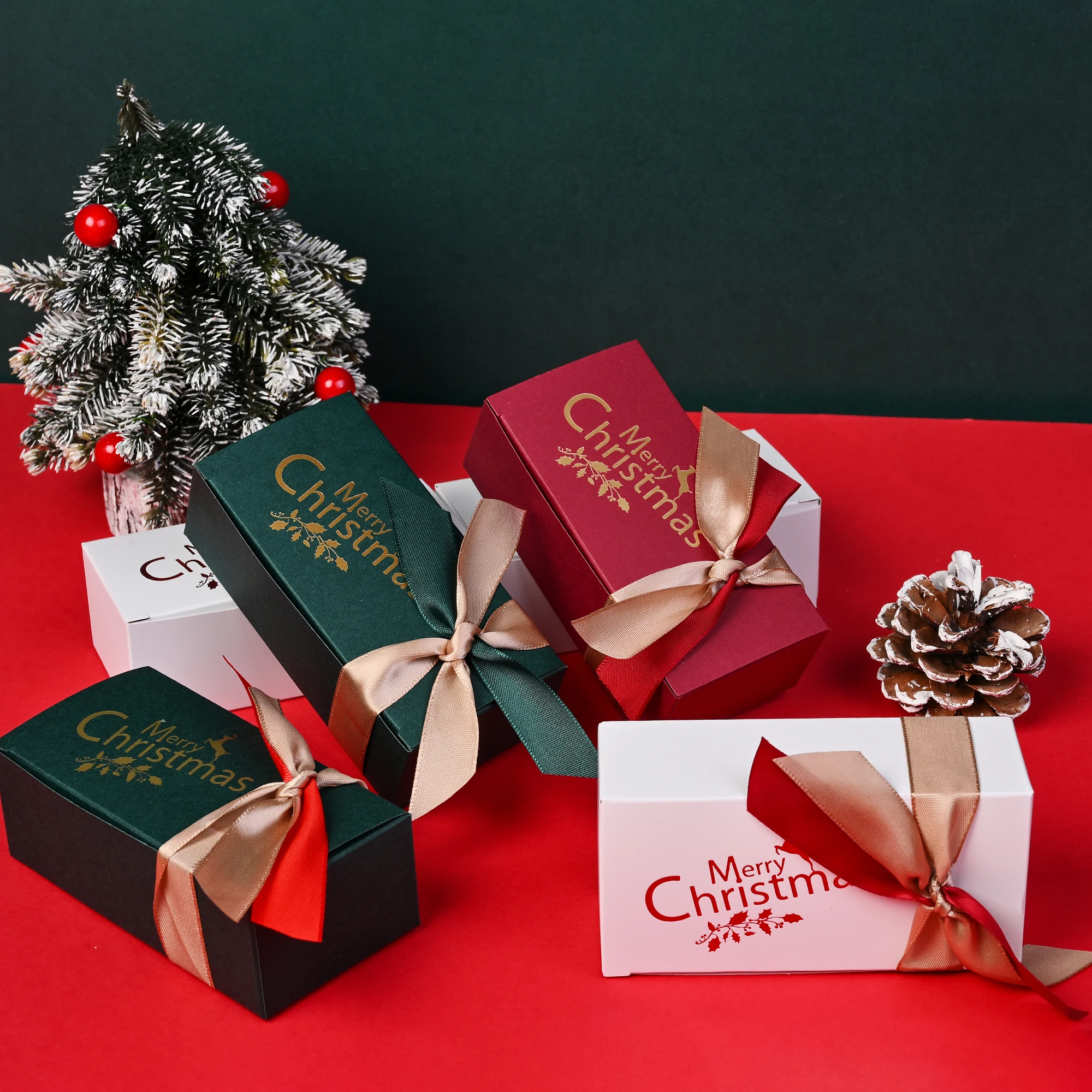 iYOE 10個入り メリークリスマスボックス リボン付き パーティーギフト用紙箱 クリスマスギフトラッピング クリスマスデコレーション 12*6*4cm