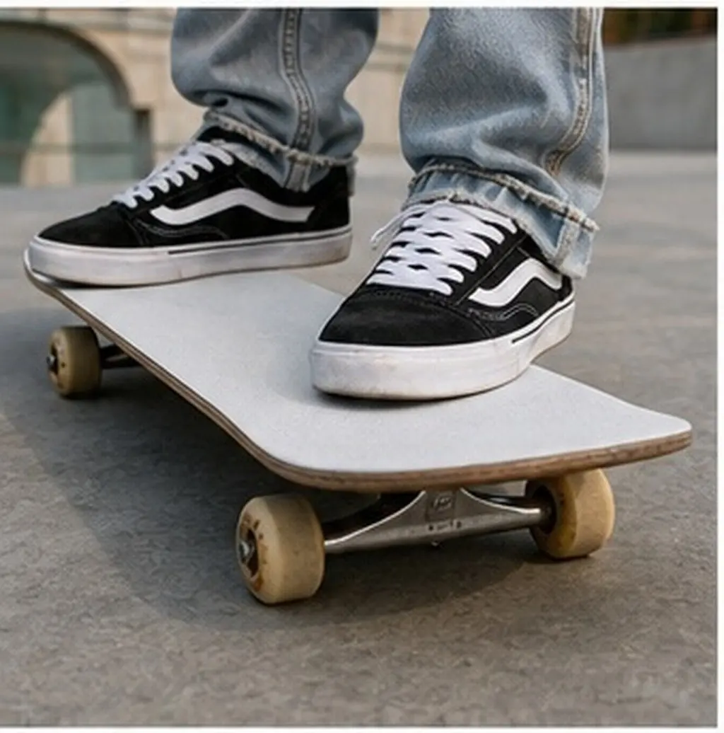 2Sheets Transparent Skateboard Sandpaper Grip Tape Anti-Slip Wear-Resistant Self-Adhesive Cuttable Replacement Skateboard Sheet