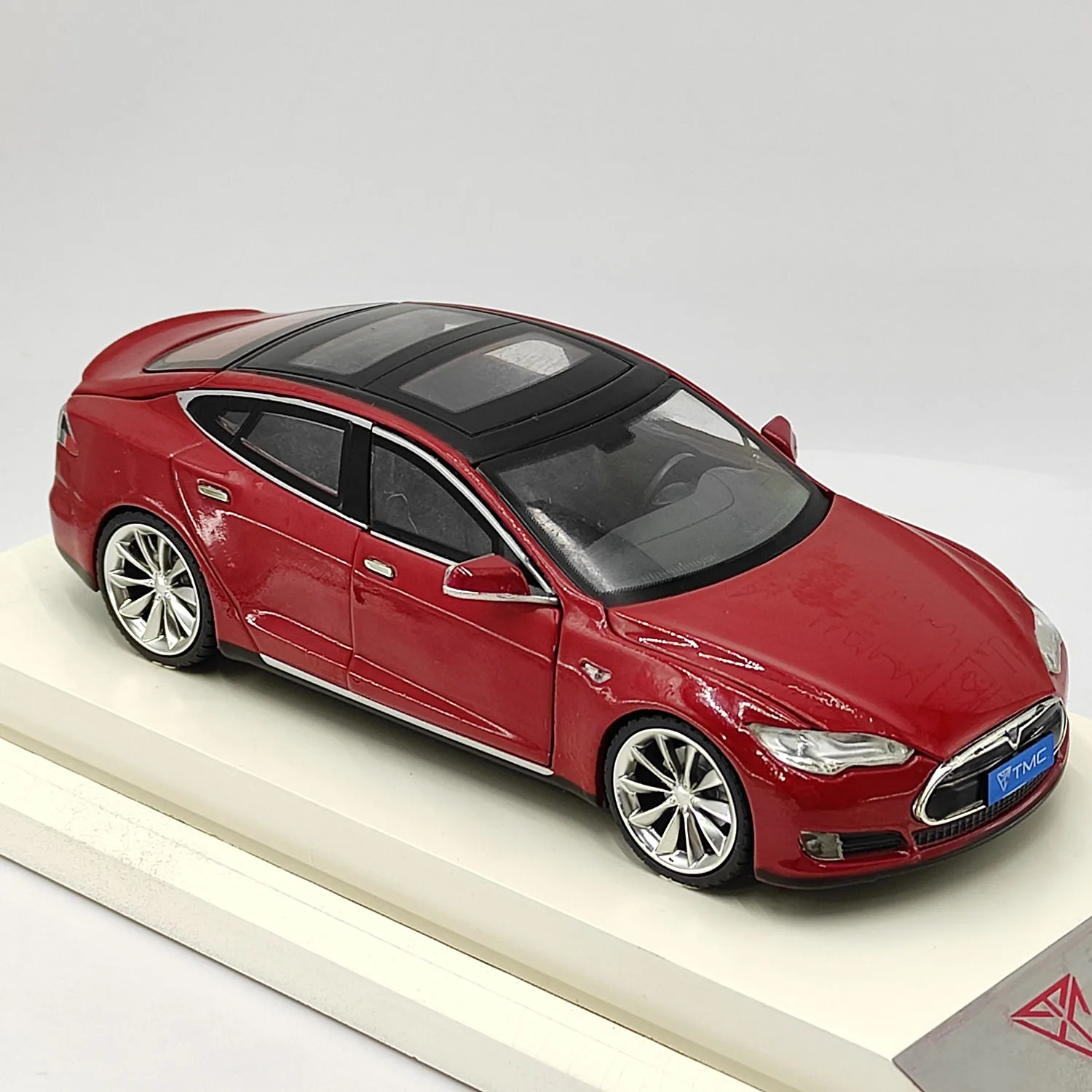 عيب دييكاست 1:32 مقياس تسلا نموذج S سبيكة نموذج سيارة مع صندوق عرض رائع تحصيل لعبة هدية تذكارية العرض #5