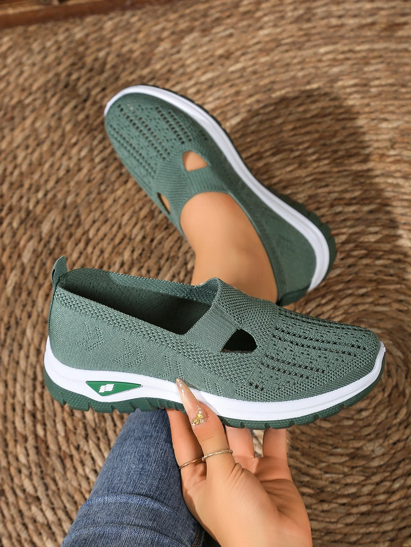 Sommerliche, atmungsaktive, hohlgestrickte Damen-Slip-On-Schuhe, rutschfeste, leichte Wandersneaker, lässige Mesh-Loafer für den Außenbereich – Detail 27