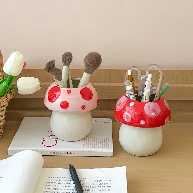 Cute ceramic mushroom desktop storage makeup brush high value office creative ornament