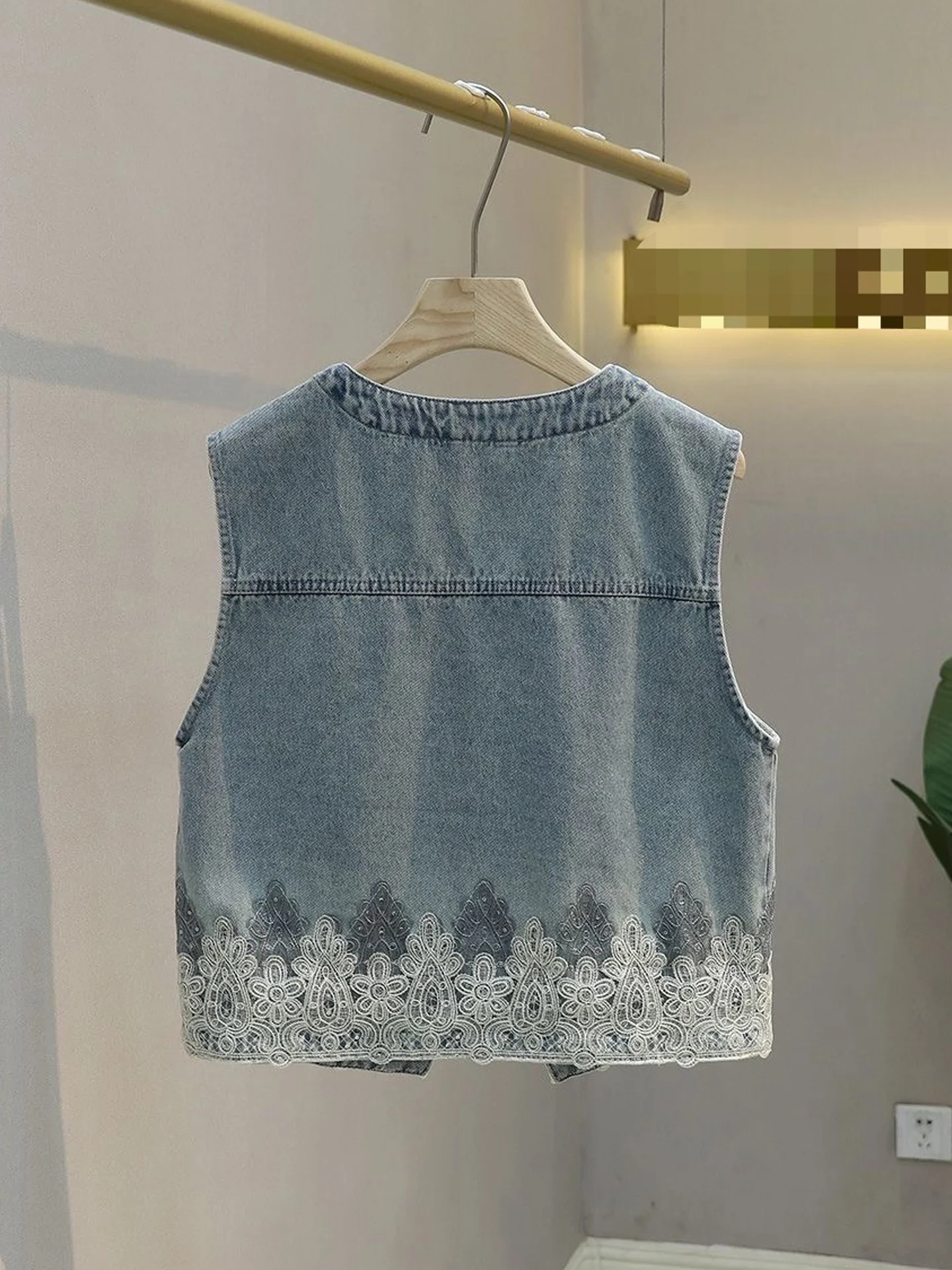 Lace Hook Embellished Sequin Hem Denim Vest Women's round Neck Sleeveless Shoulder Pad Jacket Commute Style Breathable Outerwear