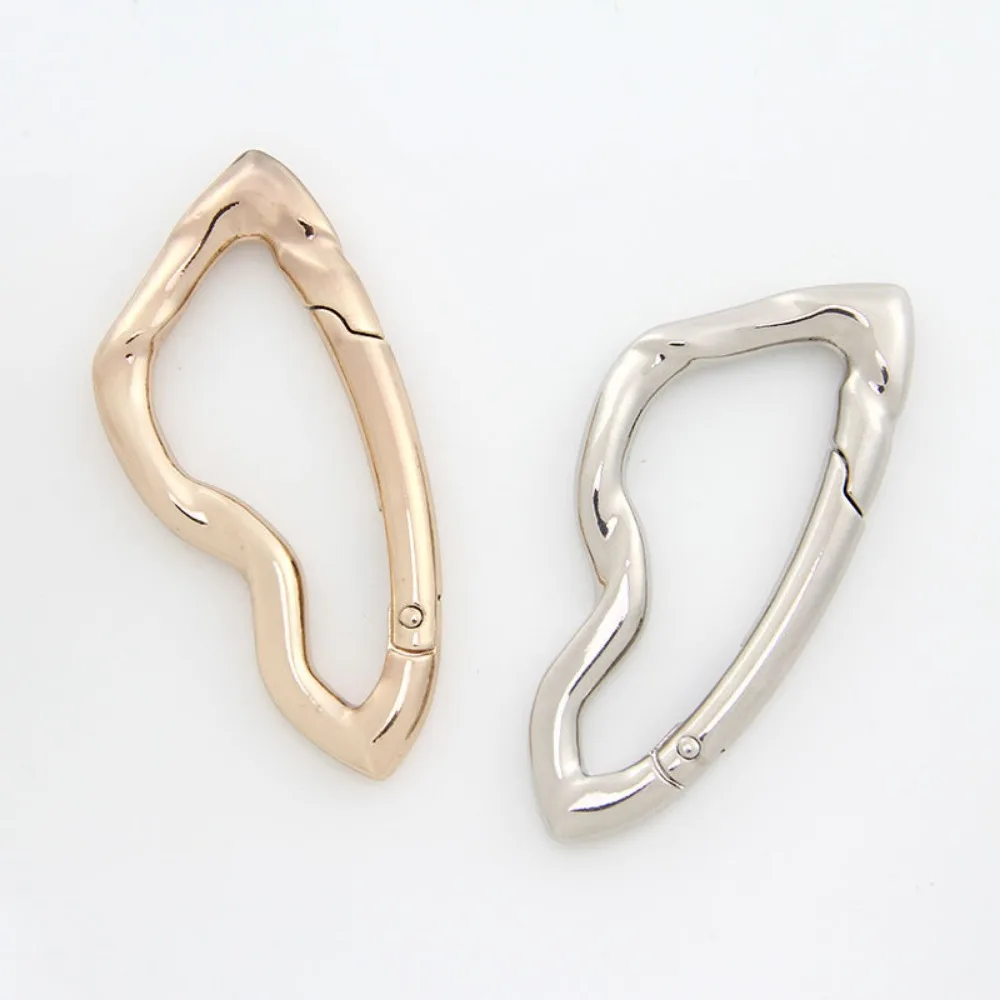 Irregular Metal Carabiners Spring Keychain for Men Big Car Key Chains Punk Bag Waist Buckle Creative Women DIY Keyring