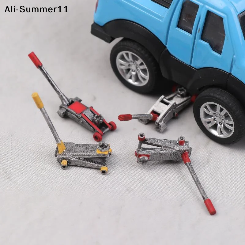 【S11】1/64 Scale Car Lifting Jack Model Modification Garage Repair Accessories Scene Collocation Miniature Sculpture Display