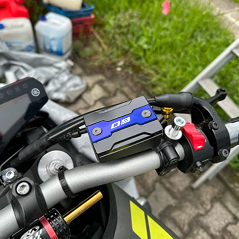 For Yamaha MT09 MT-09 mt 09 FZ09 2014-2022Accessories Front and Rear Brake Fluid Cover Protective Shell and Fill Port Protective