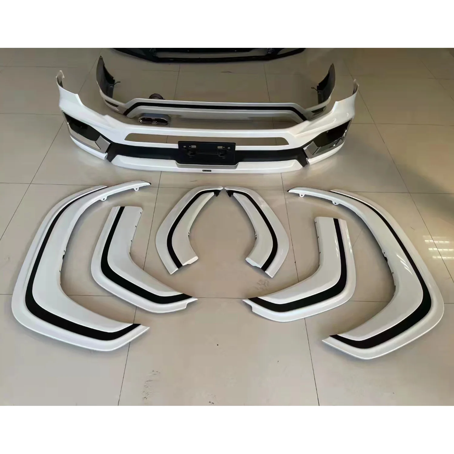 

Factory price bumpers body kit with Wheel arch for Toyota LC300 2022+ modified to modellista style.