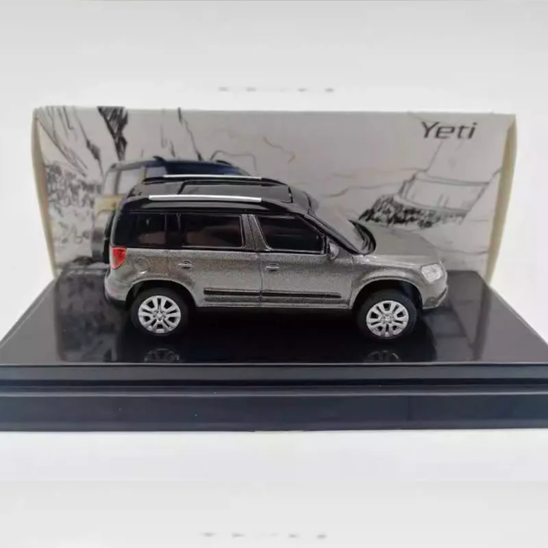 Diecast Alloy 1/64 Skoda Yeti 30th Anniversary Edition Set Gift Box Car Model  Classics Adult Souvenir Gift Static Display