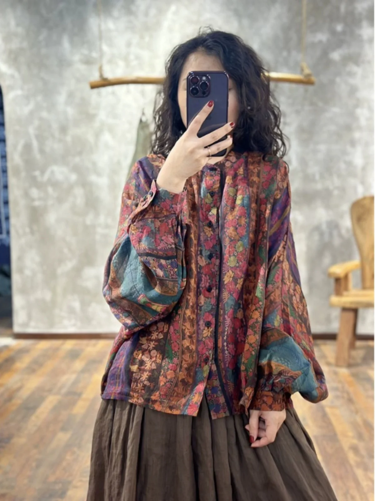 Atasan Cardigan Terbuka Kerah Tegak Model Kelelawar Ukuran Besar dengan Cetakan Warna Kontras Retro dari Kain Linen untuk Wanita Ukuran Plus Musim Gugur
