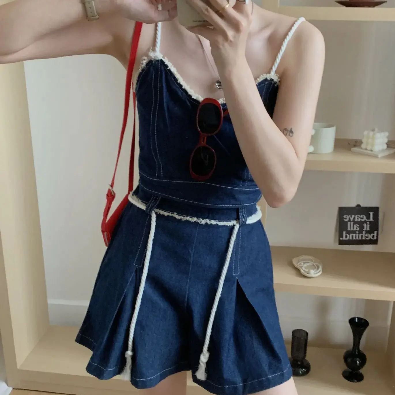 

Real shooting of summer vintage style V-neck short suspender+high waisted shorts set, two-piece set for women