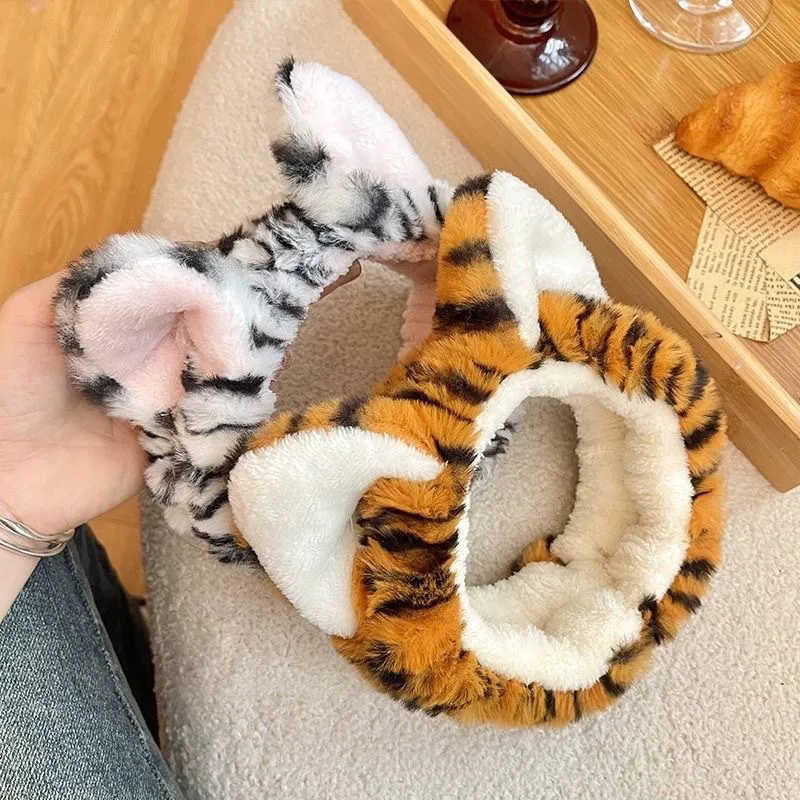 

1pc adorable tiger wash face headband cartoon sell cute animal headpiece wash makeup plush tiger ear hairband
