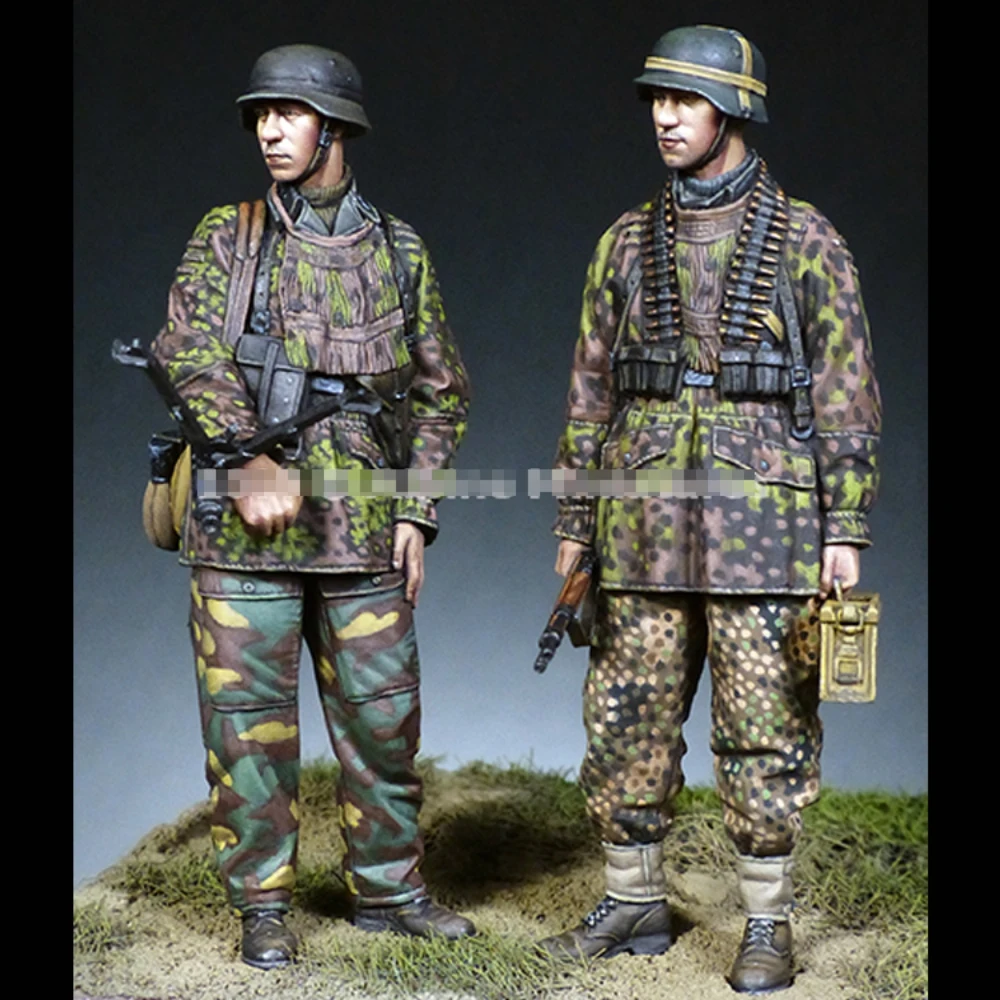 1/35 Resin Figure Unpainted Model Kit, World War II German Soldier, German female Soldier, Unassembled and unpainted GK,