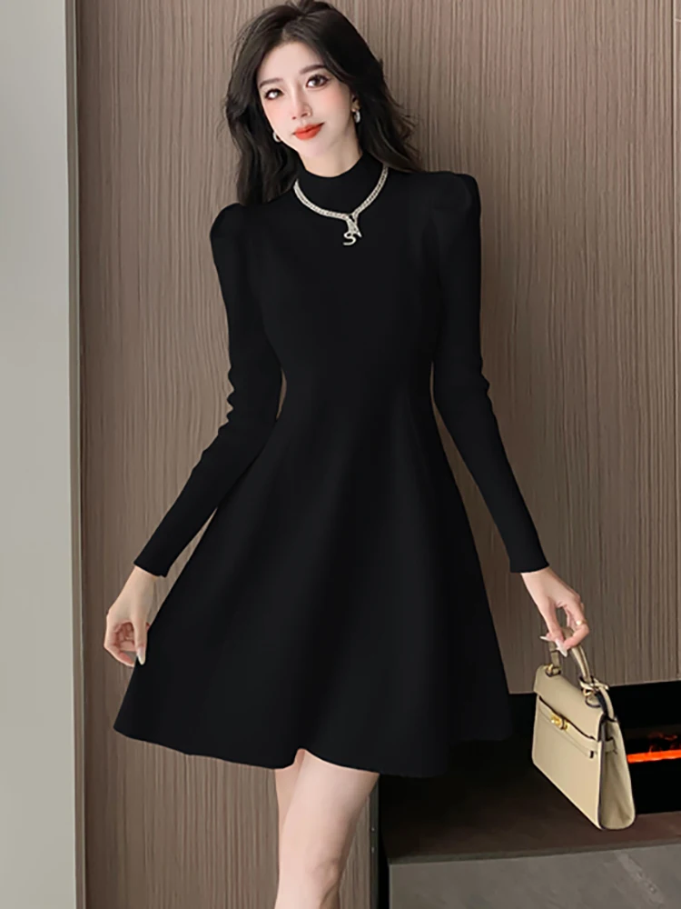 Damska czerwona dzianinowa sukienka mini z diamentowym wzorem, stójką, elegancka sukienka w kształcie litery A na jesień i zimę 2025, koreańska sukienka bodycon z długim rękawem na studniówkę.