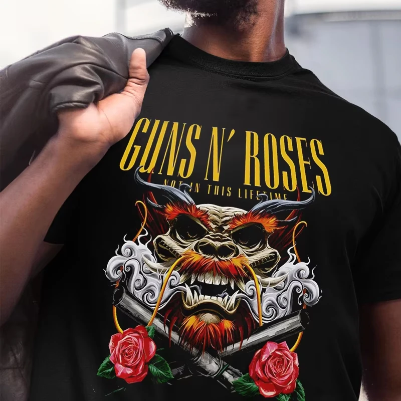 

Summer Gun & Rose Print Short Sleeve T-shirt Cotton Men & Women European and American Fashion Brand Half Sleeve Graphic T-shirt