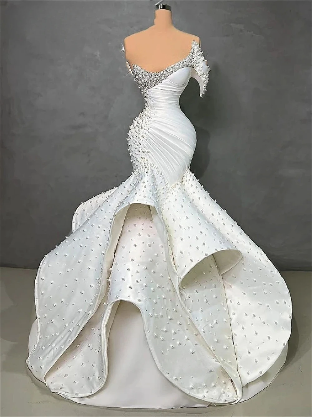 Luksusowa suknia ślubna Mermaid Tiered Prom Dress Custom Made Beaded Pearls Suknia ślubna dla kobiet Party 2023, arabska suknia wieczorowa Dubai Mermaid