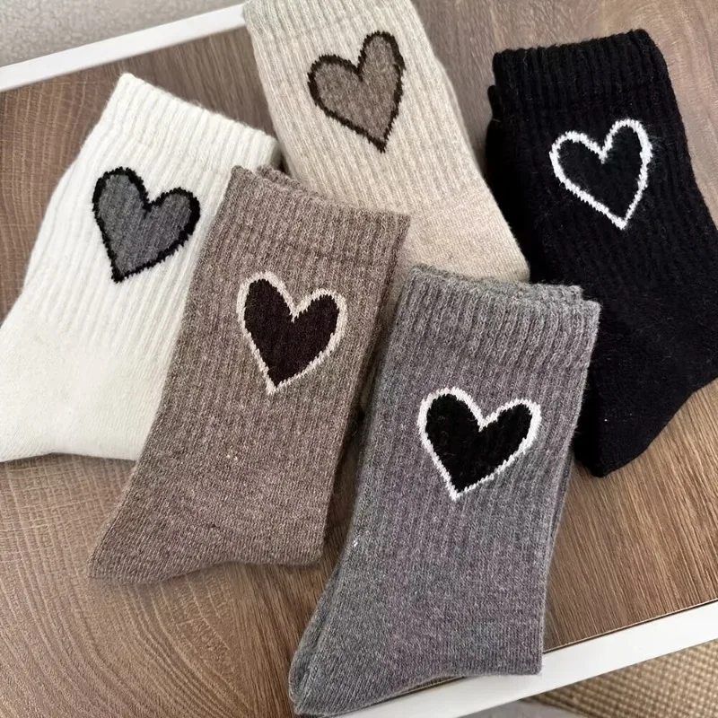 5 Pairs Autumn Winter Solid Color Socks, Ins Trendy Japanese Style, Maillard Tone Heart Pattern Comfortable Mid-calf Socks