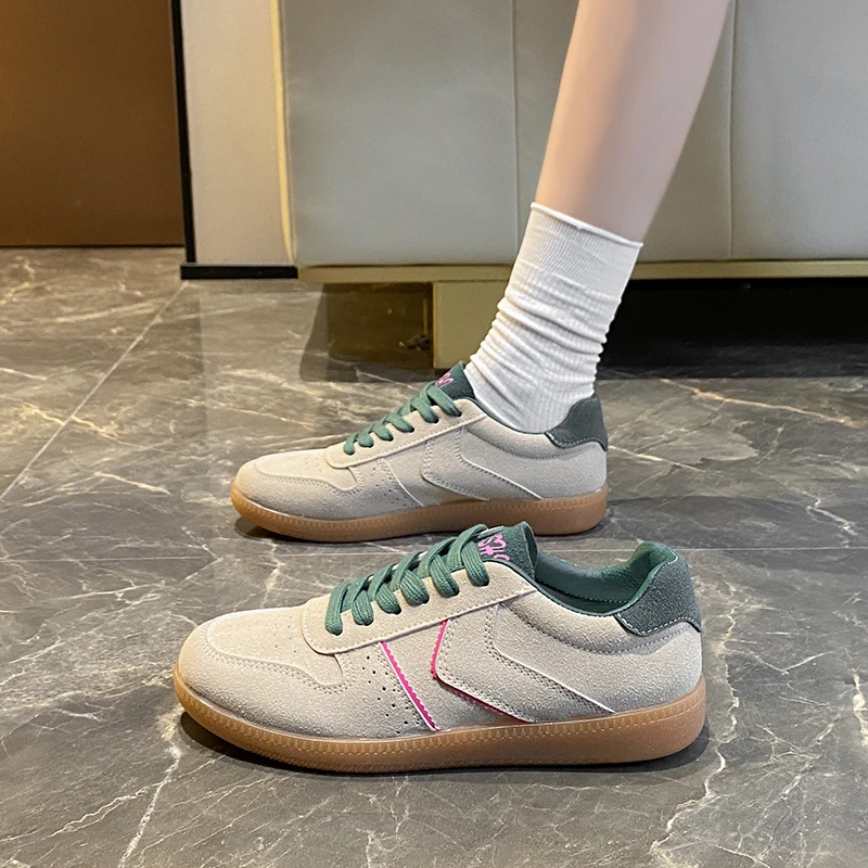 2026 Frühling und Herbst Neue Damen Freizeit-Sportschuhe Modische Farbblockierte Schnür-Laufschuhe Outdoor Flache Schuhe