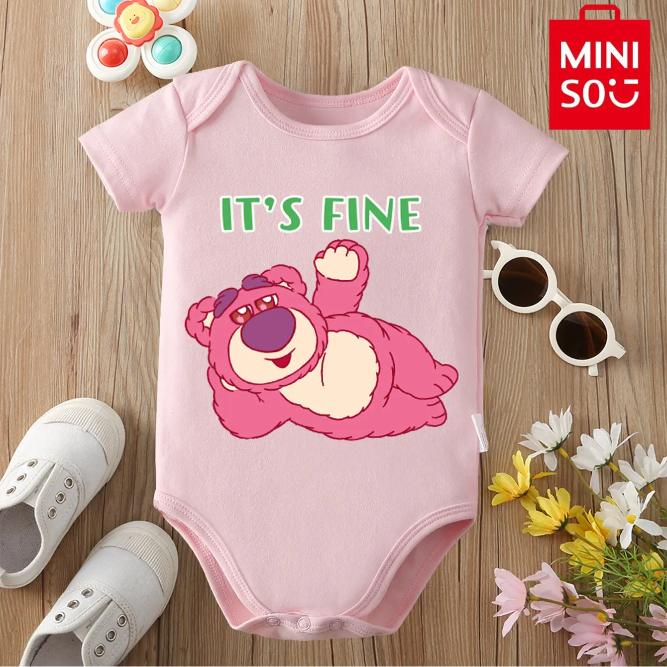 

MINISO TStrawberryBear Print 100% Cotton Bodysuit Soft Baby Cloths Best Gift for Baby Onesie Jumpsuit for 0 To 12 Months Newborn