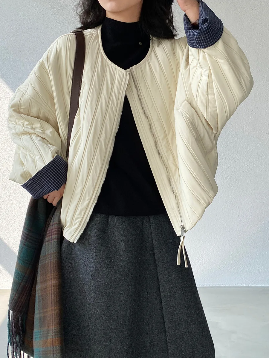 2025 سترة مبطنة خفيفة الوزن للنساء بألوان متباينة متعددة الاستخدامات سترة قصيرة غير رسمية سترة مبطنة للخريف والشتاء #5