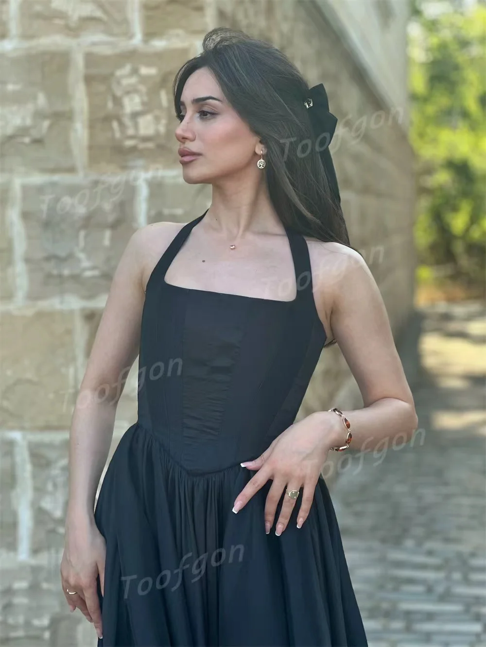 Sukienki na studniówkę z ramiączkami spaghetti Toofgon, czarna satynowa suknia wieczorowa, długa suknia w kształcie litery A na wesele/przyjęcie, możliwość personalizacji.