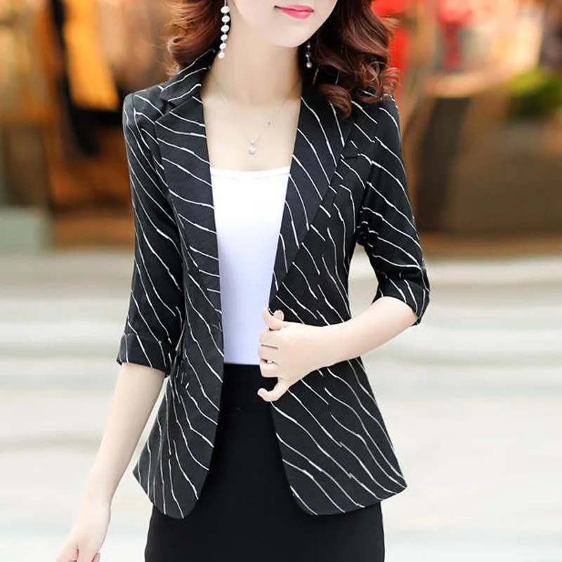 2023 New Spring and Summer Korean Fashion Commuting Simple Slim Fit Stripe Patch Pocket Versatile Three Quarter Women\'s Blazer