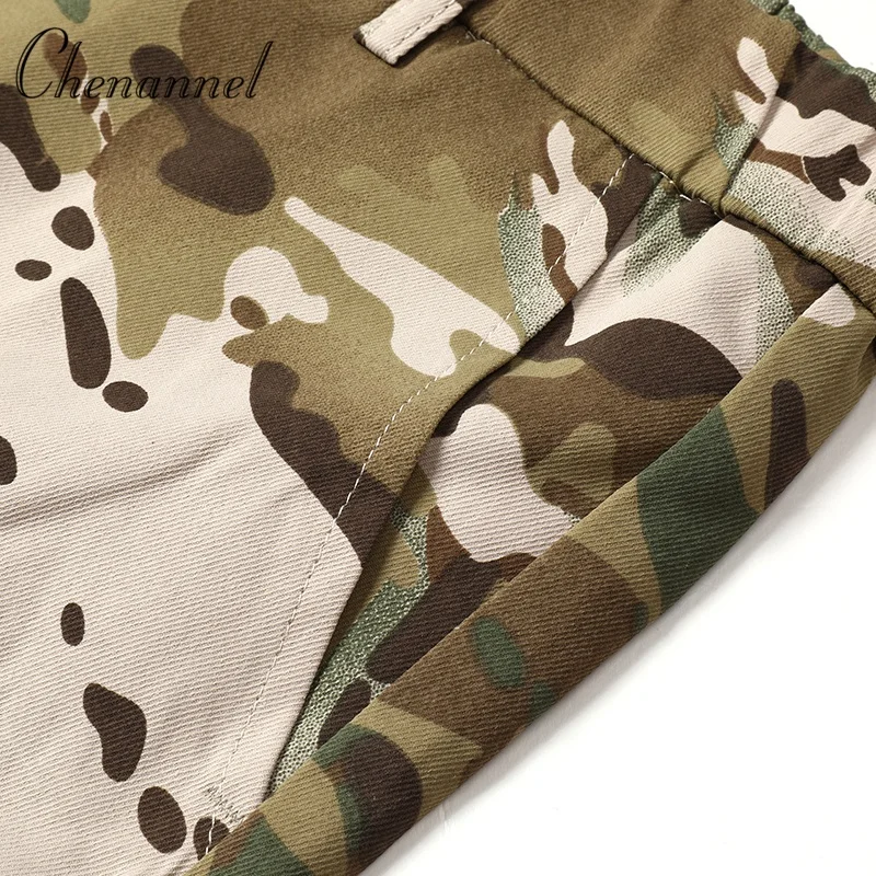 กางเกงคาร์โก้ลายพรางผู้ชาย กางเกงหลายกระเป๋า สไตล์ยุทธวิธี ทันสมัย ใช้งานได้หลากหลาย