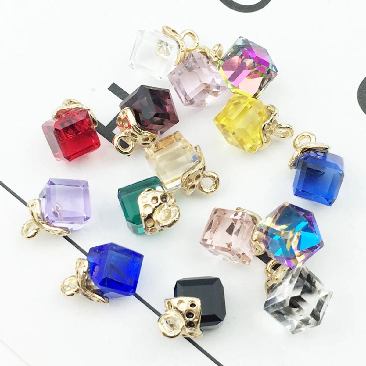 

20Pcs Crystal Cubic Charms Pendants for Jewelry Making DIY Necklace Bracelet Earrings Craft Accessories Creative Gifts