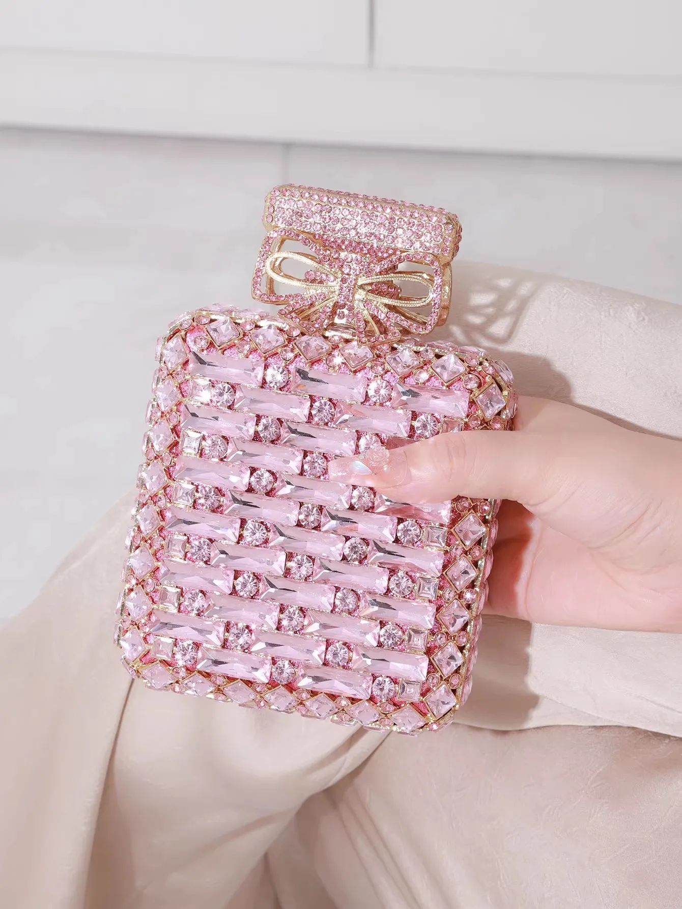 

Exquisite Perfume Bottle Clutch Purse Crystal Rhinestones Diamond Evening Bag Wedding Party Banquet Bag Luxury Women Handbag