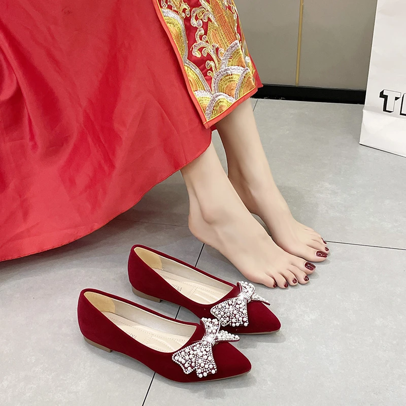 Red Bride Shoes 2024 New Flowers Chinese Xiuhe Dress Main Wedding Dress Two Wear Not Tired Foot Pearl Flower Shoes