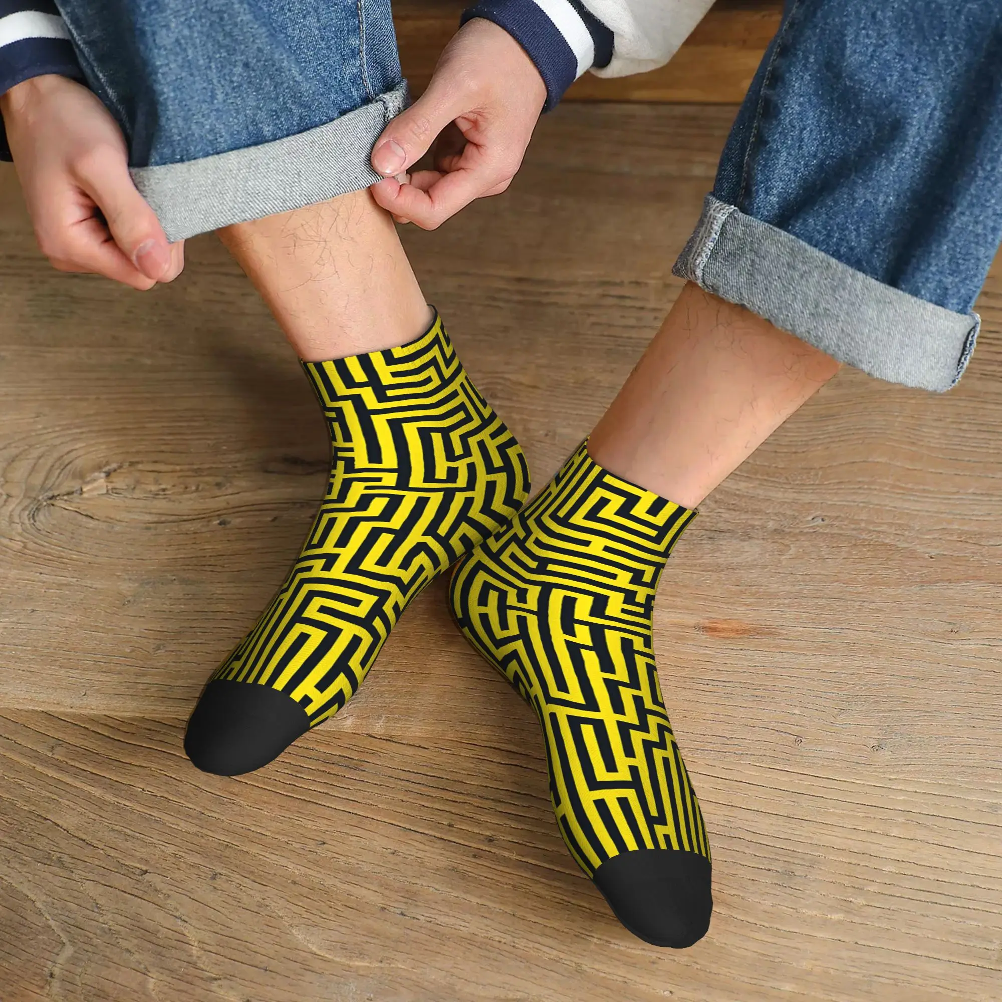 

Yellow Maze Versatile Short Socks for Spring and Autumn Made from a Breathable Polyester Blend with a Pure Breathable