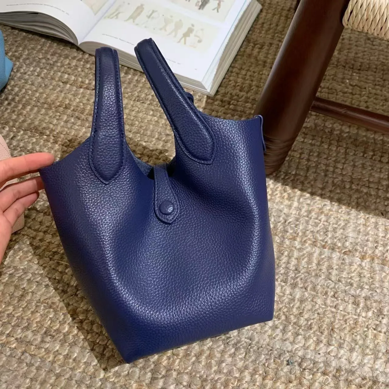 

Luxury Faion Buet Bag Top Layer Cowhide Handbag Commuter Tote Bag Basket Sle Leather Goods Chinese Brand Summer 2025