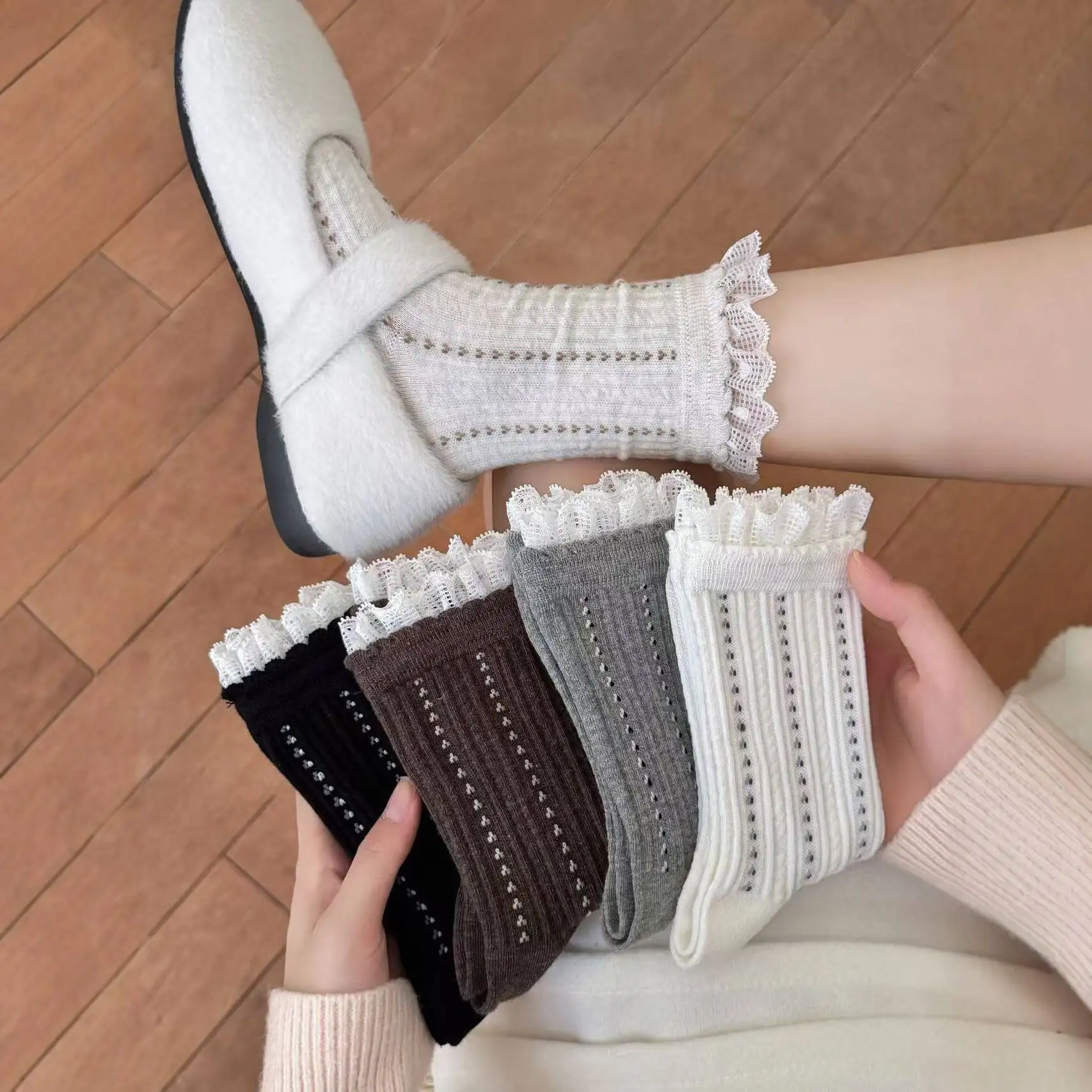 meias-de-algodao-estilo-ballet-com-renda-meias-de-cano-medio-femininas-para-outono-e-inverno-padrao-de-pequenas-flores-confortaveis-e-respiraveis