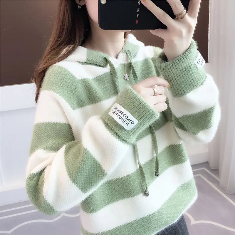 Thickened Sweater Women\'s 2023 Autumn/Winter New Long Sleeved Korean Edition Loose and Lazy Fashion Knitted Sweater